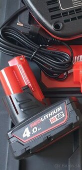 MILWAUKEE M12 B4 4Ah