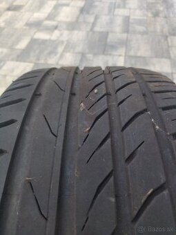 Letna 235/40r18,