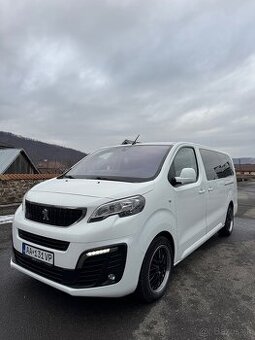 Peugeot Expert Traveller 2.0BlueHDI 180k AT/8