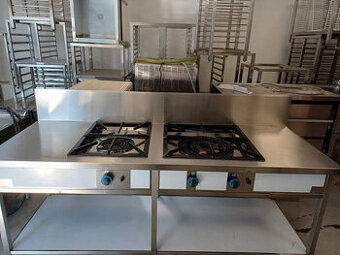 Plynový sporák XXL s paellovými hořáky 10,4kW a 27kW