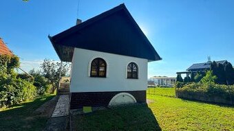 Na predaj viničný dom s pozemkom a krásnym výhľadom na mesto