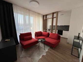 Predám 2 izb.byt s parkingom a pivnicou, Lorinčík Háje