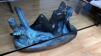 Raritný konferenčný stolík