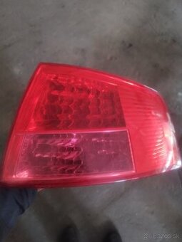 Prave vonkajšie svetlo a8d3