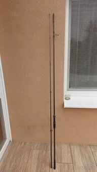 Shimano hyperloop BX 12 ft 2,75lb fish playing