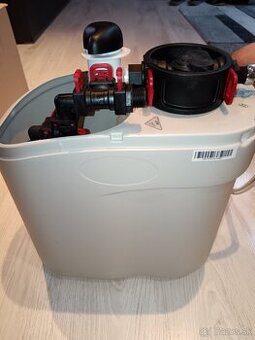 Kompaktný zmäkčovač vody do kúpeľne s 1/2 palcom vstupu/výst