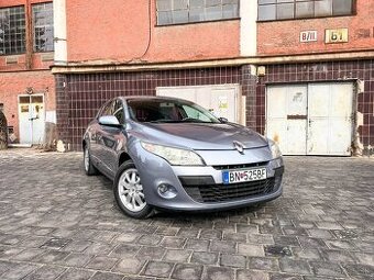 Renault Mégane 1.6 16V benzín 81kW Dynamique