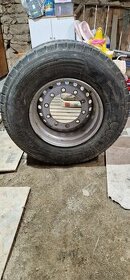 Disk s pneu na ťahač
