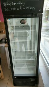 Vitrínová chladnička 60cm