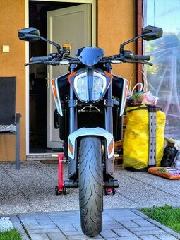 KTM DUKE 890R