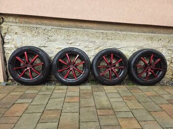 Elektróny MAK 215/55 R17 letné.