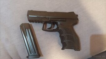 Zbraň -HK P30