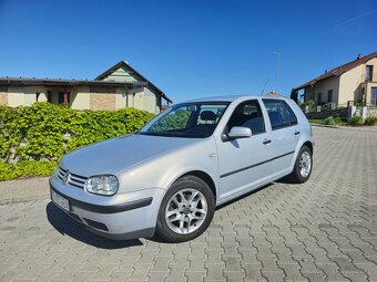 Volkswagen GOLF 4, 2.0 benzín