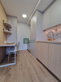 Prenájom krásny 2 izbový byt, centrum mesta, ešte neobývaný