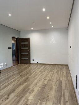 3 IZBOVÝ BYT, OSTRAVSKÁ, KOŠICE JUH