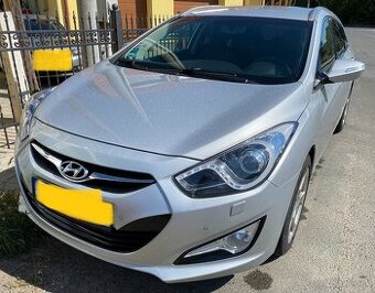 Hyundai i40 CW (kombi) – skvelý stav, bohatá výbava, spoľahl