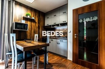 BEDES |Jedinečný 2i apartmán so súkromným detským ihriskom