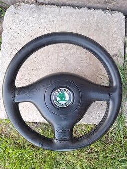 Volant trojramenný octavia 1