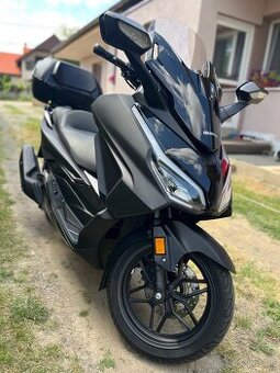 Honda Forza 125