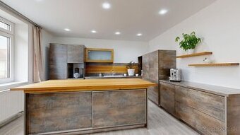 PREDAJ – VEĽKÝ 7-IZBOVÝ RODINNÝ DOM V TRNAVE, VHODNÝ NA BÝVA