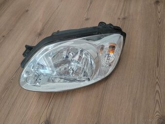 Hyundai Accent predné svetlo - 1