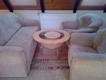 Predám ROZKLADACIU sedaciu súpravu 3+1+1 a stolík