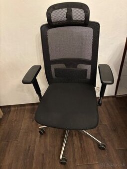 Predam zanovnu,  ergonomicku, kancelarsku stolicku