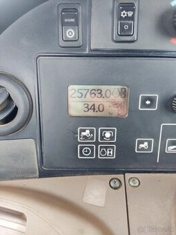 Predám John Deere 7820