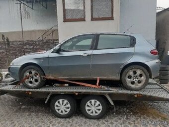 Predám bočné dvere a zadné svetlá na alfa Romeo 147 pred fac