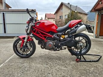 Ducati Monster 796