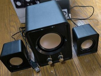 Predám reproduktory+ bluetooth malý reproduktor