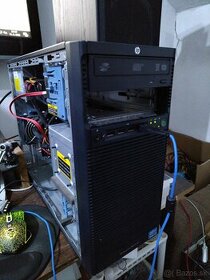 Základná doska ASRock  a server HP  2. Server HP Intel Xeon