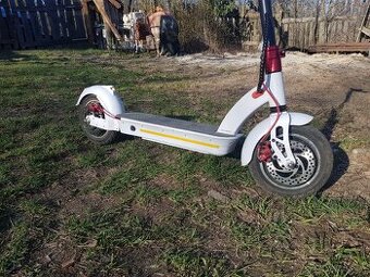 Elektrokolobežka MS Energy e10 Scooter - nafukovacie kolesá