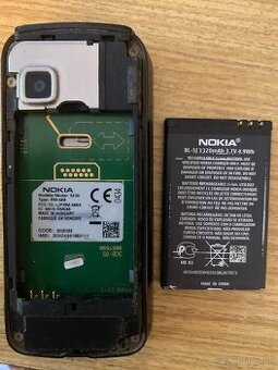 Predám MT NOKIA5230 s držiakom pod sklo.