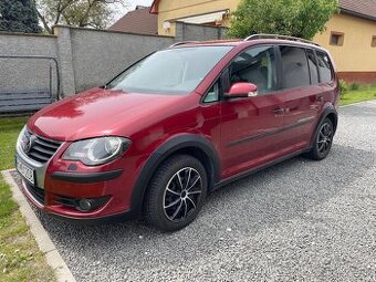 VW cross Touran 1.4 tsi
