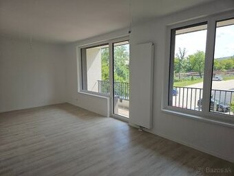 3 izbový byt s loggiou na Popradskej ulici