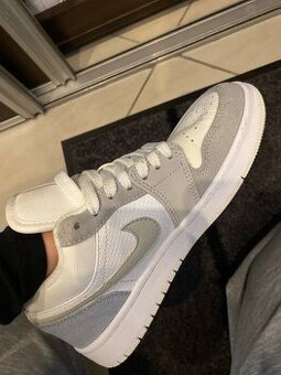 Nike Air Jordan 1 Low "Sky Grey" Paris 37,5