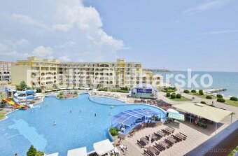 Prodej prostorného apartmánu 2+kk s verandou u moře – Aheloy
