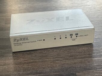 SWITCH Zyxel ES-105A