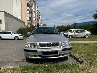 Volvo S40