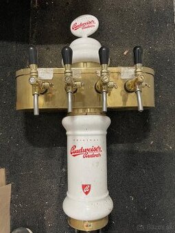 Vyčapny stojan budvar znizena cena