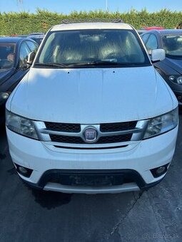 FIAT FREEMONT NARAZNIK KAPOTA SVETLO BLATNIK