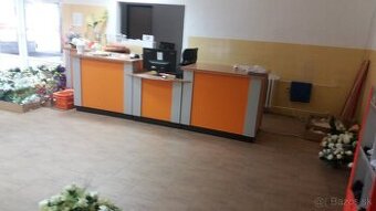 Predám predajný pult, a obchodné regále