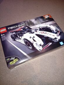 Lego Technic 42137 - 1