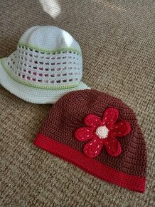 Dievčenska háčkovaná čiapočka a klobúčik Hand made - 1
