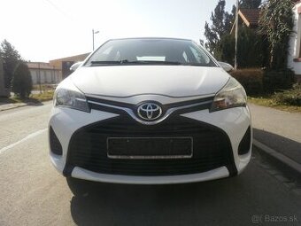 Toyota Yaris rok 2015 5 dveřova