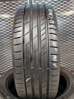 Dvojrozmer Kumho 245/45 R20 275/40 R20 Letné pneu