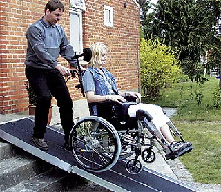Prenosná rampa  rozmer: 80x300 cm pre invalidny vozík