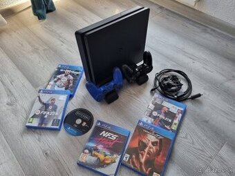 Ponúkam PS4 slim 500 GB