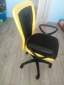 Otočná stolička